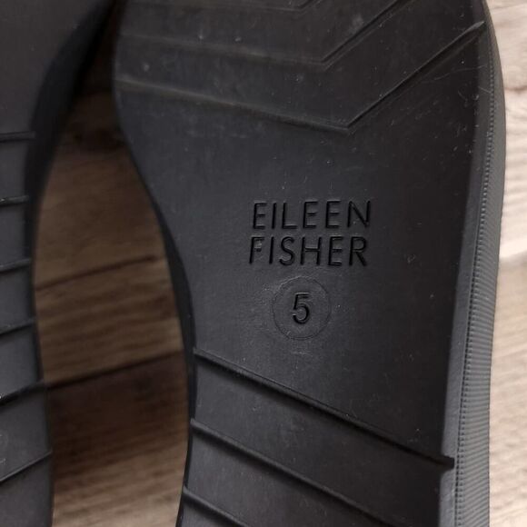 Eileen Fisher Gray Suede Flats Size 5 - Picture 7 of 8